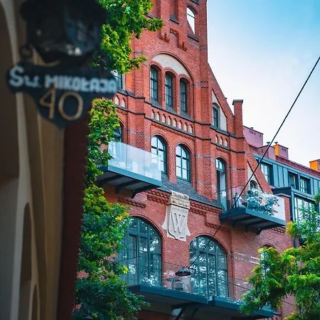 Bulwar Staromiejski Jana Pawla Ii 11 * Vratislav